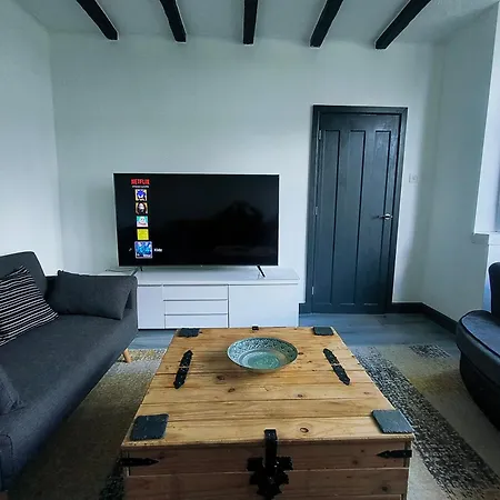 Modern 3 Bedroom House Apartman Birmingham