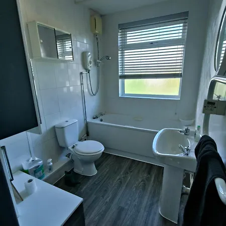 Modern 3 Bedroom House Birmingham